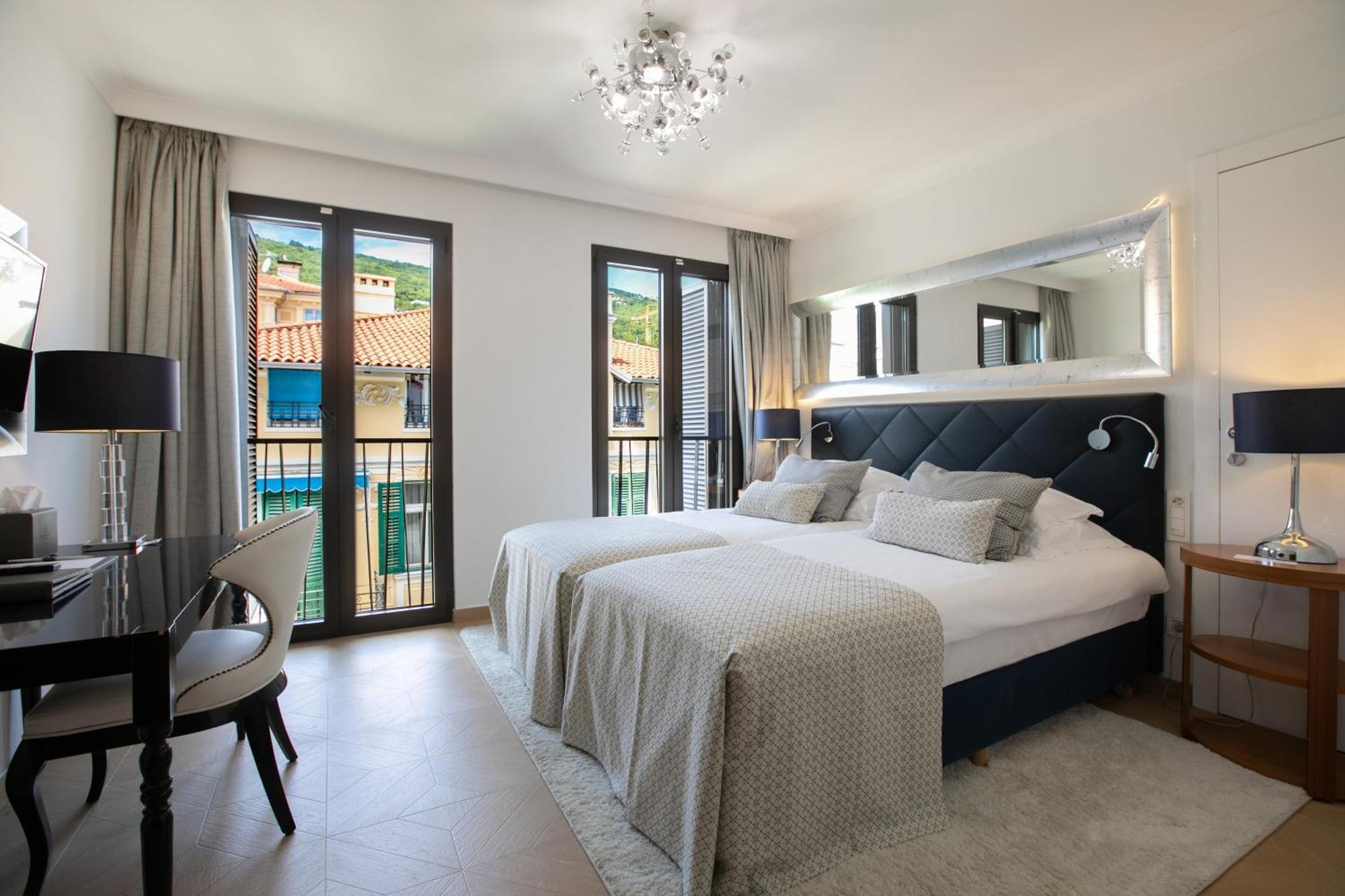 Amadria Park Hotel Royal Opatija Exteriör bild